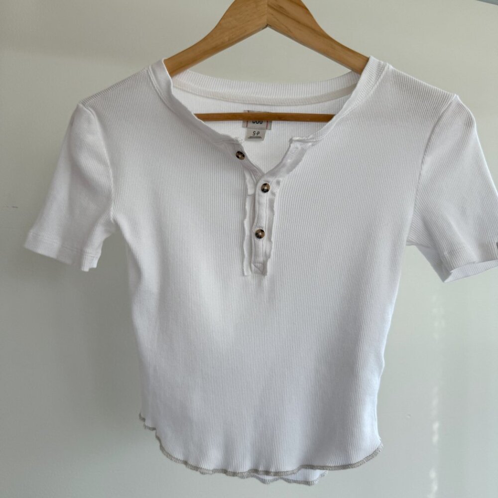 BDG Cropped Ribbed Baby Tee - Picture 8 of 8